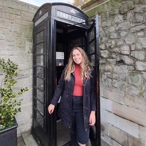 Meet your Posher, Dina